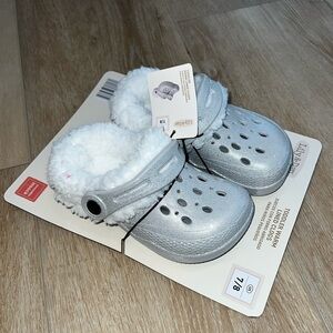 NWT Lily & Dan silver glitter cozy lined crocs